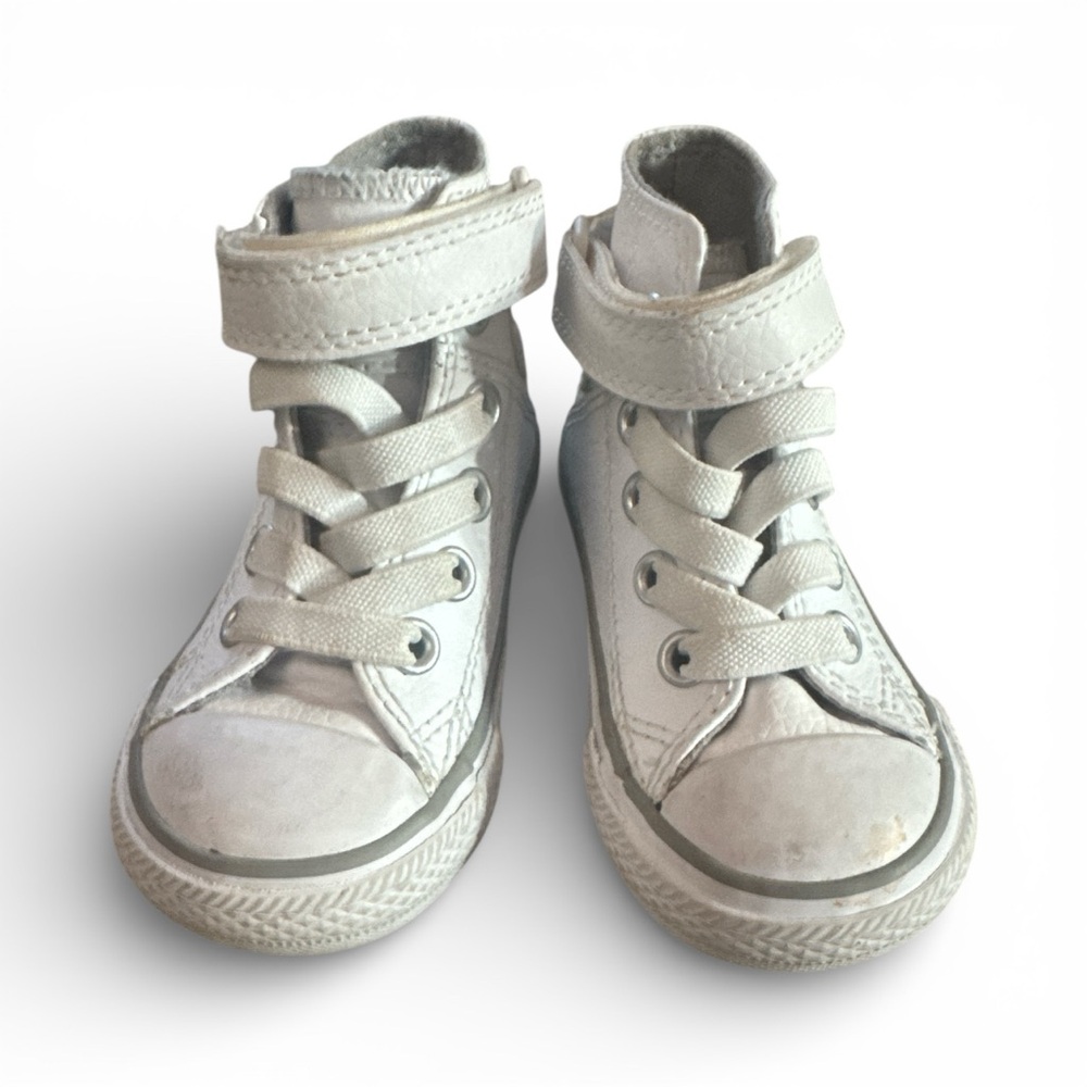 Stylish Kids High-Top Converse Velcro Sneakers - White Size 5 Toddler Shoes Used